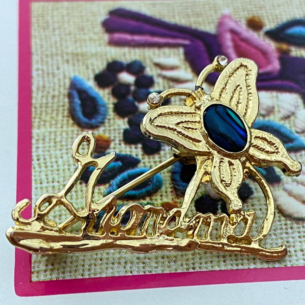 Lovely Grandma Vintage Gold Toned Butterfly Brooch
